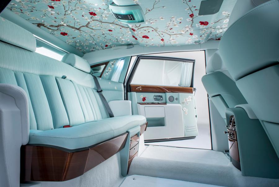  Rolls-Royce Phantom Serenity 2015 года  (фото 10 из 17)